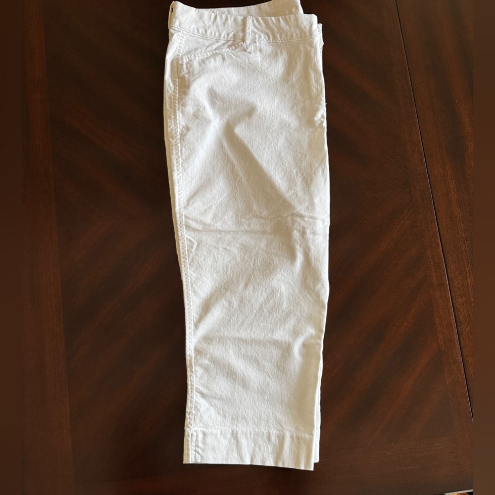 Old Navy capris size 18